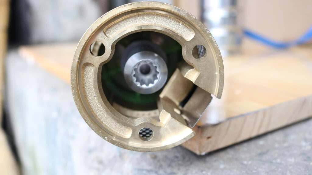 Ảnh thực tế máy bơm hỏa tiễn giếng khoan Maro 5