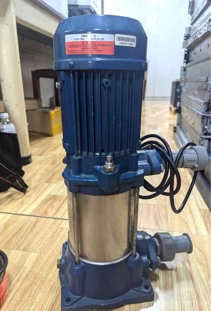 Ảnh thực tế máy bơm trục đứng Ewala VM 3