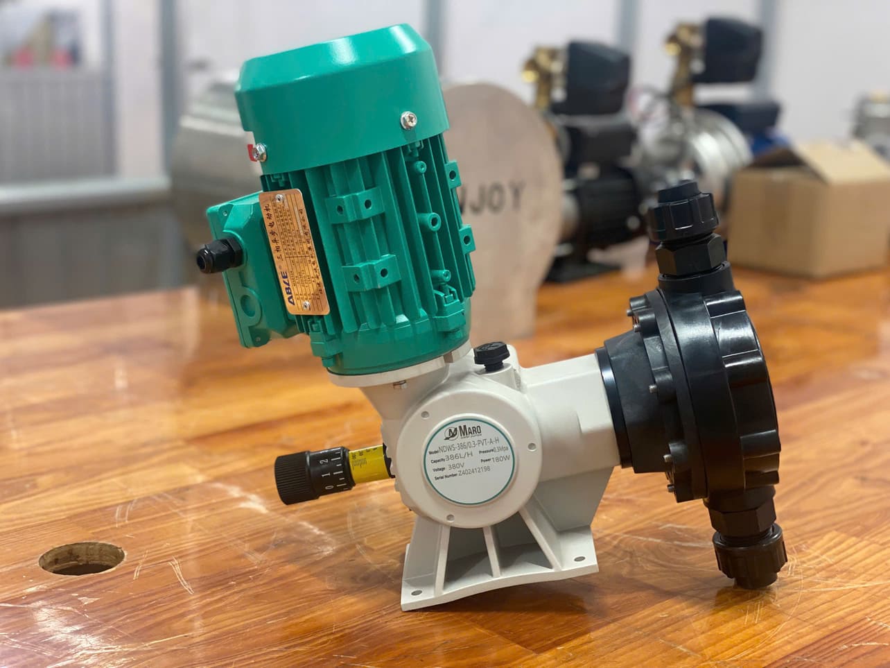 Ảnh thực tế máy bơm định lượng màng Maro Series ND 6