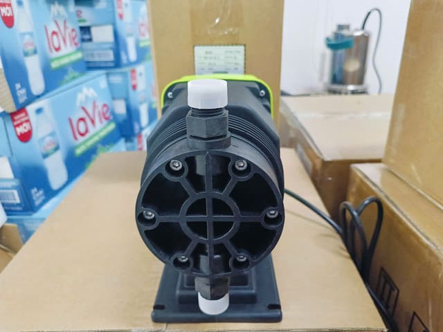 Ảnh thực tế máy bơm định lượng Maro DFD 3