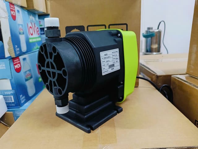 Ảnh thực tế máy bơm định lượng Maro DFD 4