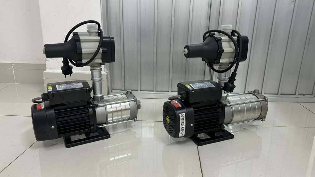 Ảnh thực tế máy bơm đa tầng cánh inox Maro CHLF 3