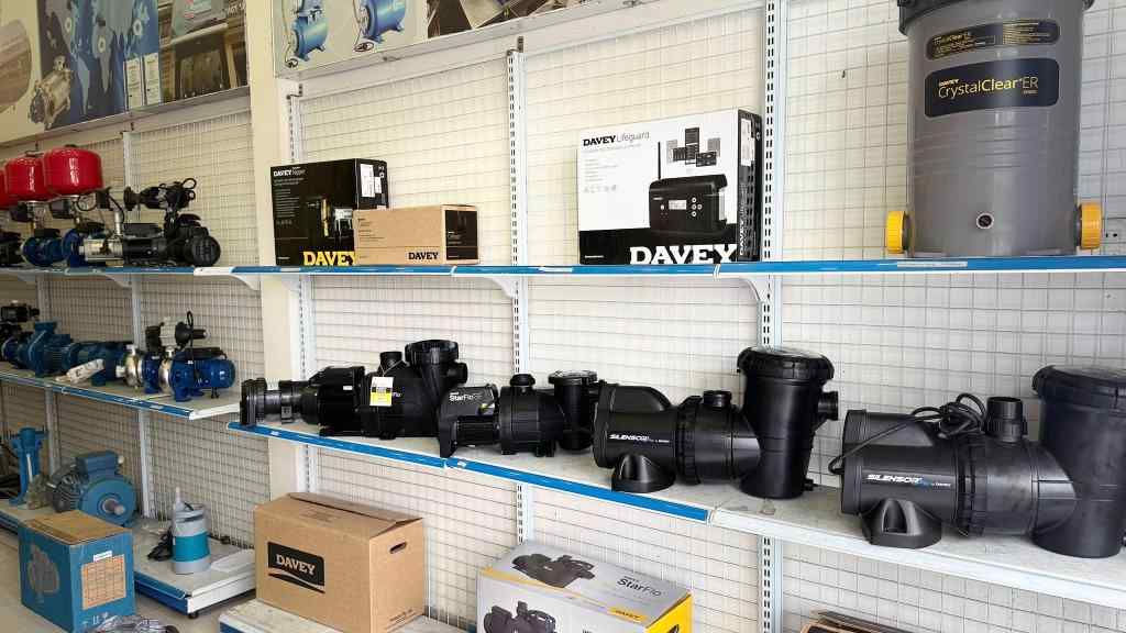 thuận hiệp thành phân phối máy bơm hồ bơi davey và máy điện phân muối chính hãng