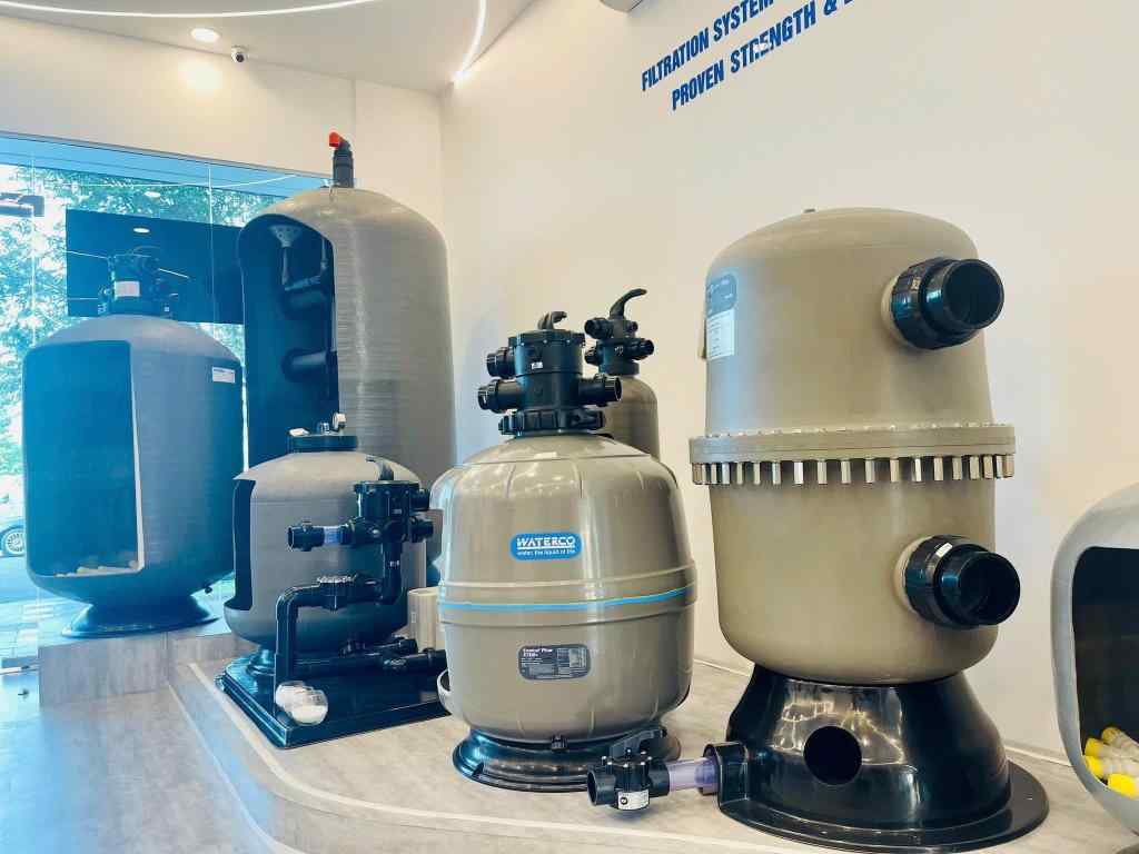 máy bơm hồ bơi davey silensor làm mát bằng nước vận hành chống ẩm ướt mùa mưa
