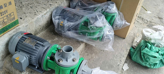 Máy bơm hóa chất NTP UVP240-1.75 20 1HP
